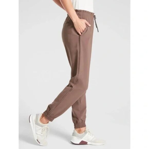 Athleta Metropolis Jogger Pants Women’s Size 4 Mineral Brown PrimaTwill 530639 - Picture 1 of 11